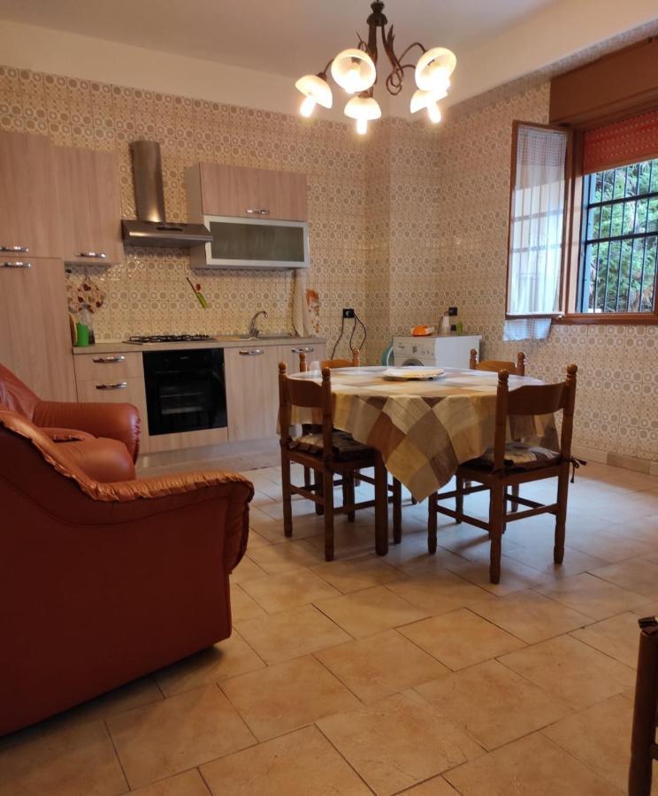 Апартаменти Casa Vacanza Di Maggio Чинізі Екстер'єр фото